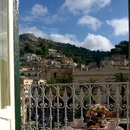 Palazzo Trebalate Al Corso Modica