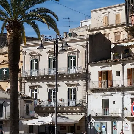 Palazzo Trebalate Al Corso Apartamento *